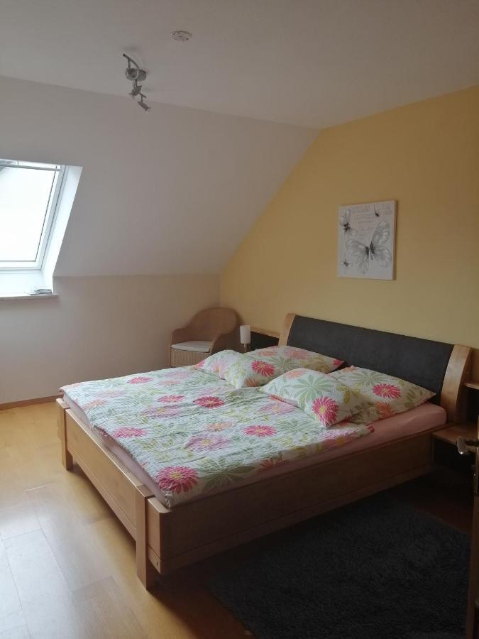 Pension Birgit Pazen Цельтінґен-Рахтіґ Екстер'єр фото