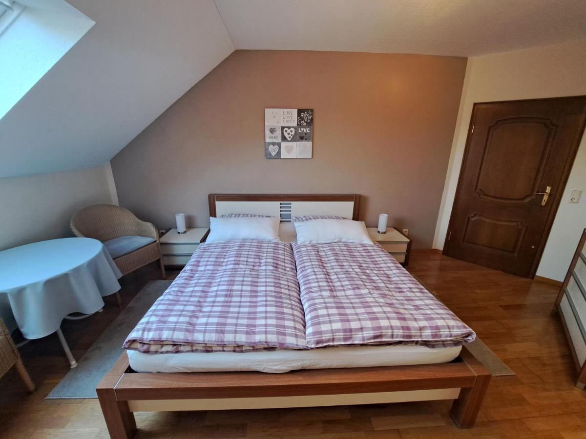 Pension Birgit Pazen Цельтінґен-Рахтіґ Екстер'єр фото
